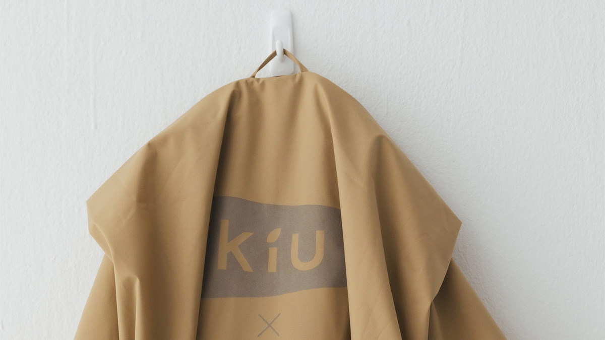 KiU 空氣感 5秒快穿雨衣
